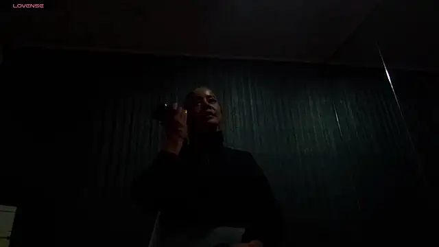 Snapshot of niki_la_rose_2_0 chatting on November 14, 2025, 11:30 pm niki la rose 2 0 online show from November 14, 2025, 11:30 pm