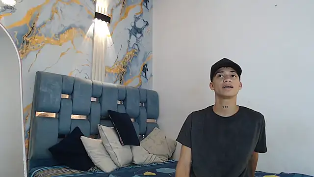 EMPIRE BOYS1 online show from February 21, 2026, 7:38 pm