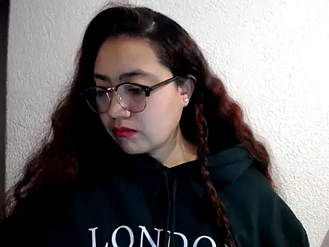 I AM ISABELLA online show from October 17, 2025, 4:38 am