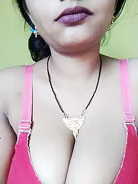 kiara-simmi online show from November 1, 2025, 9:25 am