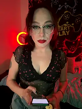 MiniMonroe online show from October 22, 2025, 10:58 am