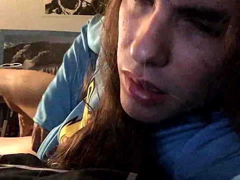 Snapshot of Feetwolf0 chatting on October 13, 2025, 6:26 am Feetwolf0 online show from October 13, 2025, 6:26 am