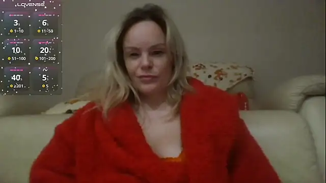 Snapshot of SUGER-SPICE chatting on October 23, 2025, 7:23 pm SUGER-SPICE online show from October 23, 2025, 7:23 pm