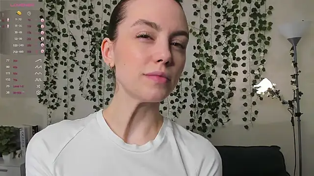 sweet and flirt online show from October 22, 2025, 7:30 am