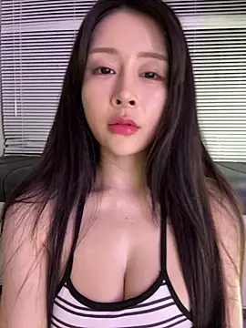 yiyi 3523 online show from July 9, 2026, 1:43 pm
