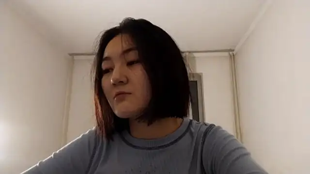 Lyndasilk online show from December 3, 2025, 5:23 pm