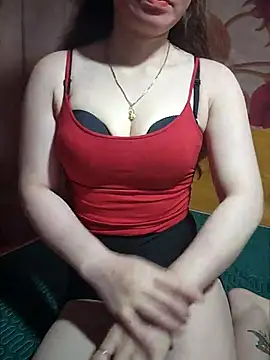 LeanaLy online show from November 2, 2025, 2:05 am