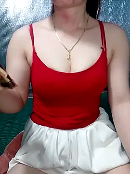 LeanaLy online show from May 29, 2026, 2:06 am