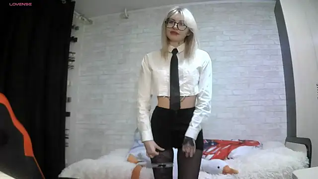 Snapshot of AmeeDelmonace chatting on October 14, 2025, 2:07 pm AmeeDelmonace online show from October 14, 2025, 2:07 pm
