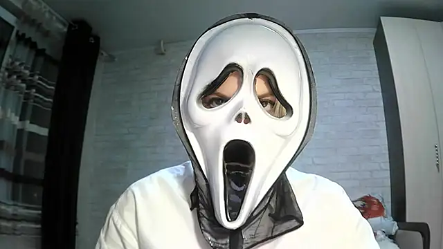 Snapshot of AmeeDelmonace chatting on October 19, 2025, 1:36 pm AmeeDelmonace online show from October 19, 2025, 1:36 pm