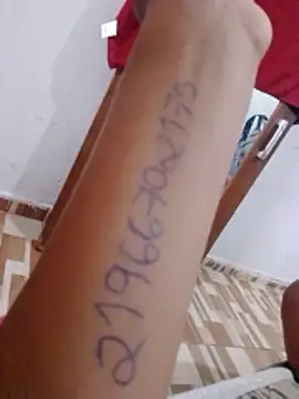 Snapshot of Camilanifeta chatting on January 8, 2026, 2:56 pm Camilanifeta online show from January 8, 2026, 2:56 pm