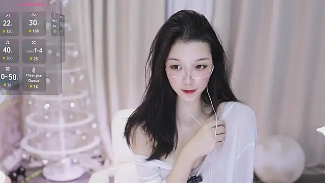 Chichi-chichi-1111 online show from October 16, 2025, 6:21 am