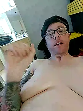 Snapshot of androxkade chatting on August 2, 2026, 1:20 pm androxkade online show from August 2, 2026, 1:20 pm