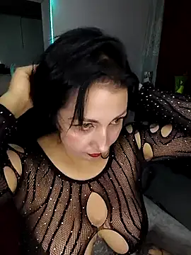 kitten25-hott online show from October 14, 2025, 12:22 am