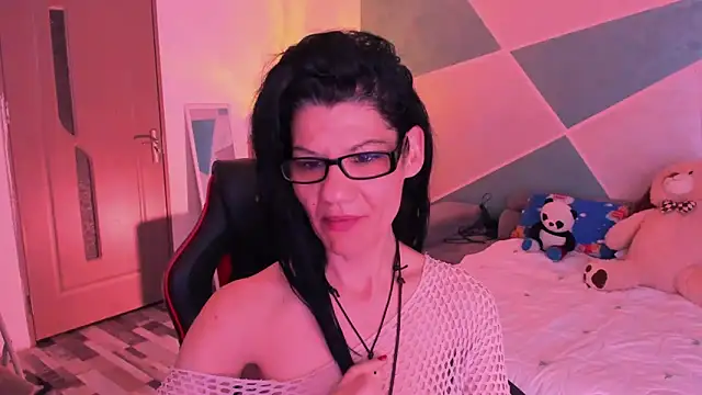 Snapshot of SweetSin40 chatting on May 3, 2026, 8:34 pm SweetSin40 online show from May 3, 2026, 8:34 pm