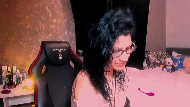 Snapshot of SweetSin40 chatting on May 13, 2026, 7:54 pm SweetSin40 online show from May 13, 2026, 7:54 pm