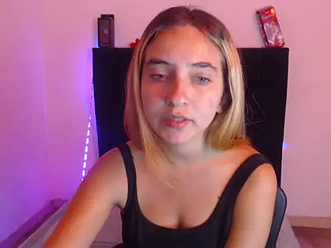 Snapshot of mandyy_petite chatting on October 17, 2025, 2:48 am mandyy petite online show from October 17, 2025, 2:48 am