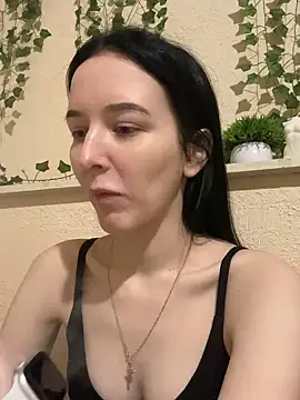  LovelyDana  online show from October 16, 2025, 8:06 pm