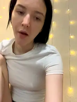  LovelyDana  online show from November 28, 2025, 7:25 pm