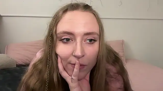 Pattyworld69 online show from May 10, 2026, 5:33 am