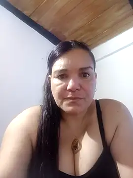 Snapshot of MilfBlonde_ chatting on October 19, 2025, 11:13 am MilfBlonde online show from October 19, 2025, 11:13 am