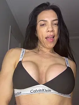 Snapshot of Kattefit chatting on February 12, 2026, 5:51 am Kattefit online show from February 12, 2026, 5:51 am