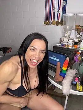 Snapshot of Kattefit chatting on February 16, 2026, 4:00 am Kattefit online show from February 16, 2026, 4:00 am