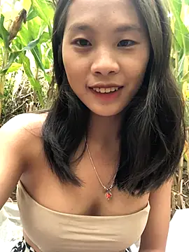 namicute online show from November 21, 2025, 2:43 am