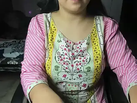 Snapshot of Divya68 chatting on October 22, 2025, 5:45 pm Divya68 online show from October 22, 2025, 5:45 pm