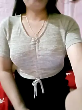 Snapshot of SansanCii chatting on February 9, 2026, 10:57 am SansanCii online show from February 9, 2026, 10:57 am