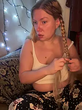 Barby Kiss online show from October 17, 2025, 6:32 pm