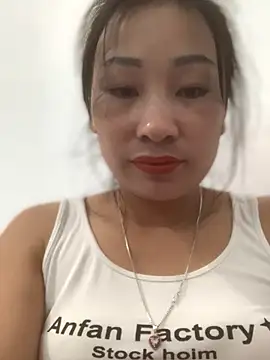 Linh sexyy online show from November 3, 2025, 5:01 am