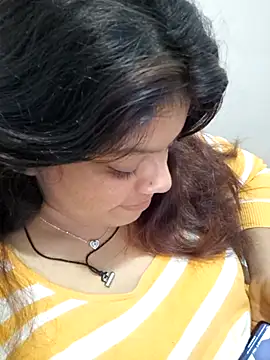 kajal77715 online show from October 17, 2025, 9:56 am