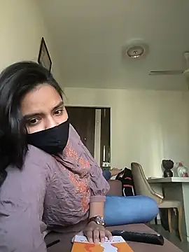 radhika4445 online show from March 15, 2026, 9:38 am