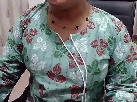 SexyRani2000 online show from May 6, 2026, 4:22 pm