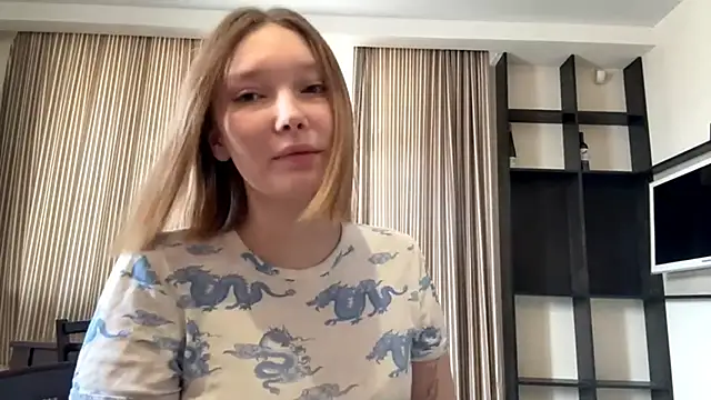 HolaYeps online show from October 14, 2025, 3:07 am