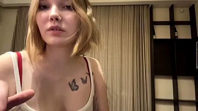 HolaYeps online show from October 17, 2025, 11:34 am
