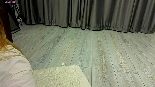 MissPompadure online show from February 14, 2026, 9:04 pm