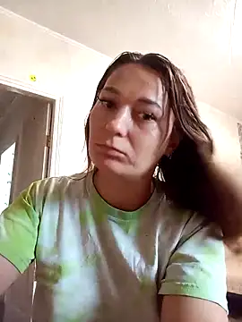 HollyDollsi online show from October 22, 2025, 12:04 pm