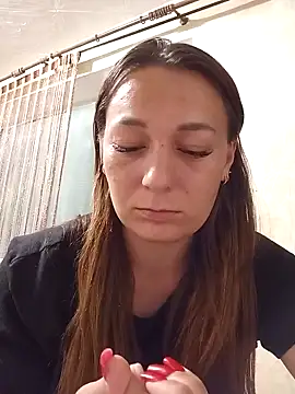 HollyDollsi online show from October 19, 2025, 8:22 pm