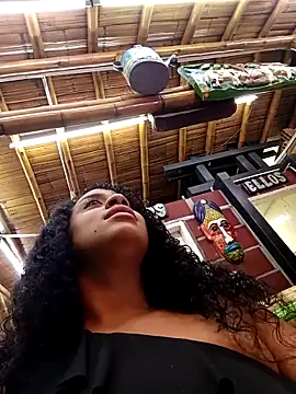 lacrespa24 online show from November 1, 2025, 5:14 am