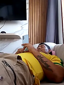 sexyandres 23 online show from March 13, 2026, 8:25 pm