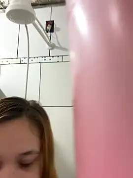 ruivinhadancer online show from December 21, 2025, 4:36 am