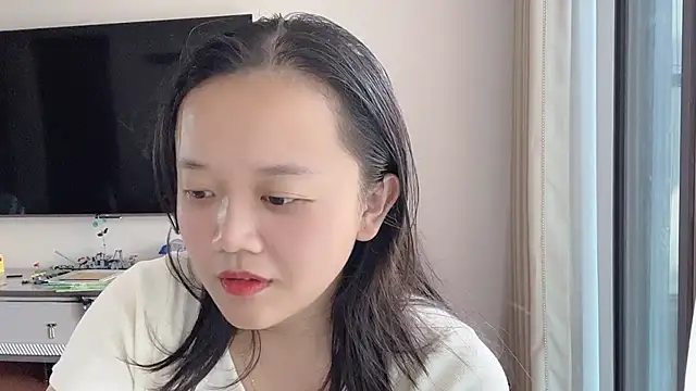 Snapshot of Lily63 chatting on October 14, 2025, 7:31 am Lily63 online show from October 14, 2025, 7:31 am