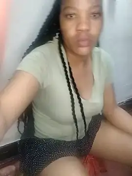 Snapshot of CaramelBoootie chatting on November 27, 2025, 4:18 pm CaramelBoootie online show from November 27, 2025, 4:18 pm