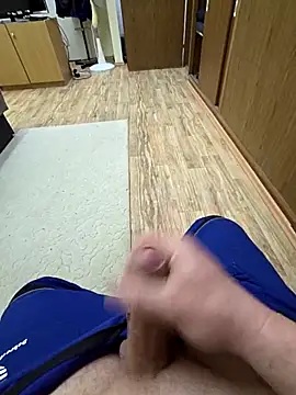 debrbi37 online show from February 4, 2026, 3:18 pm