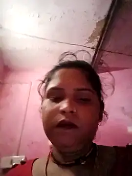 Snapshot of Manya_cute chatting on October 18, 2025, 2:08 pm Manya cute online show from October 18, 2025, 2:08 pm
