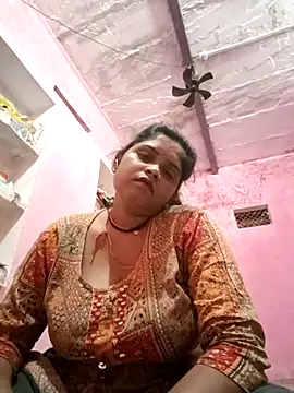 Snapshot of Manya_cute chatting on October 19, 2025, 2:20 pm Manya cute online show from October 19, 2025, 2:20 pm