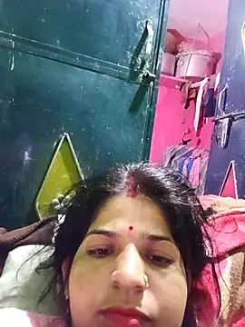 Karishma cute online show from November 13, 2025, 11:30 pm