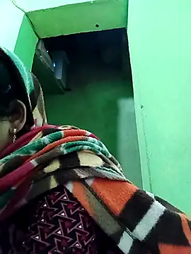 Karishma cute online show from January 15, 2026, 2:48 am